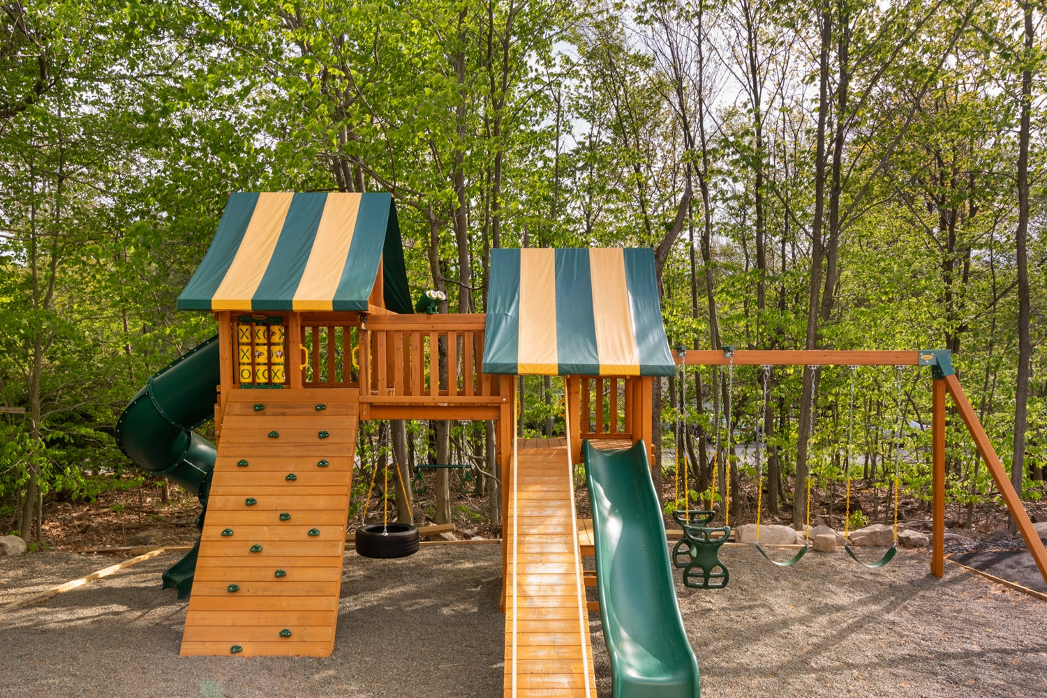 Airbnb Photography: Serene Poconos Escape in Tobyhanna, PA