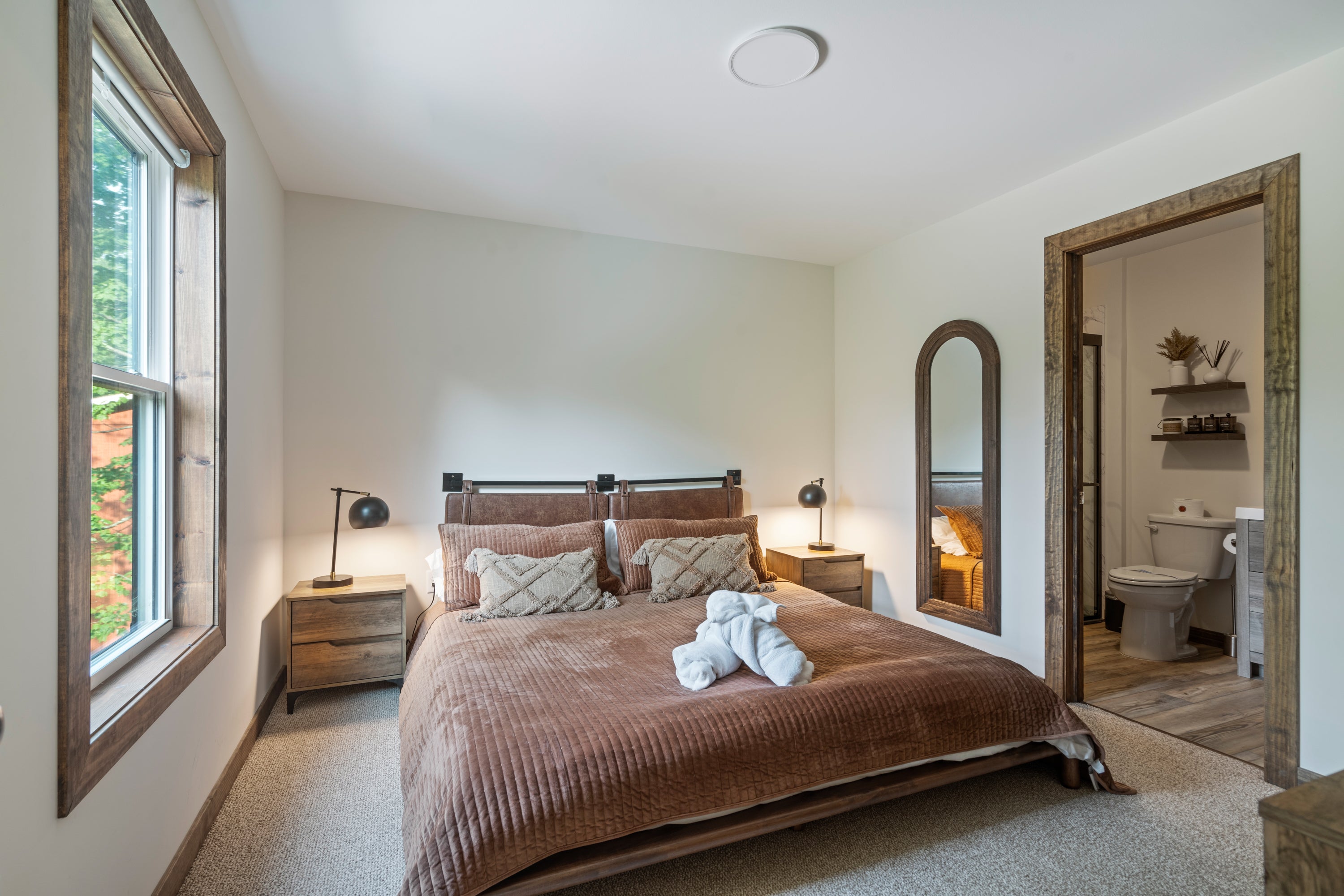 Airbnb Photography: Modern A-Frame Cabin in Albrightsville, PA