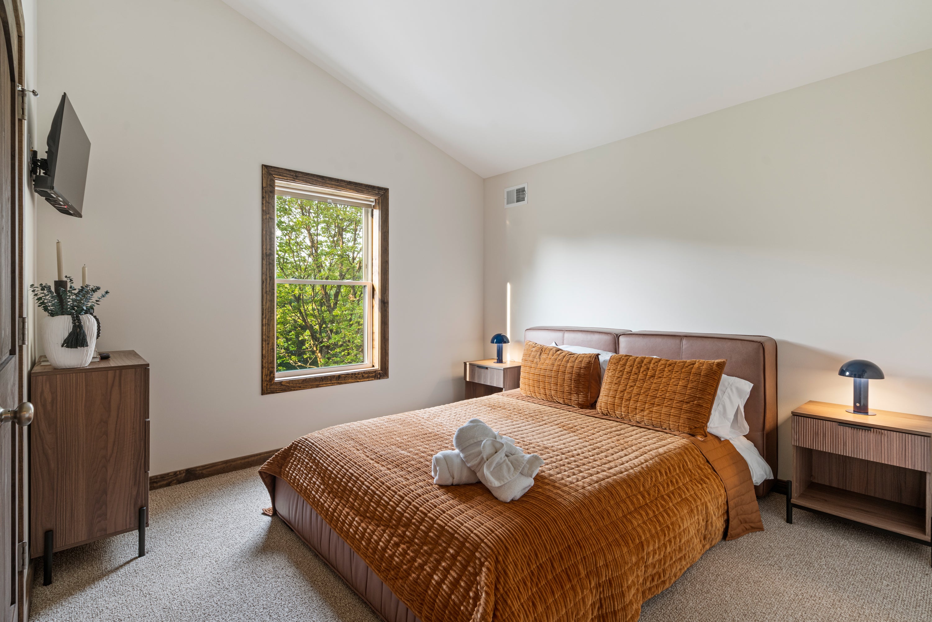 Airbnb Photography: Modern A-Frame Cabin in Albrightsville, PA