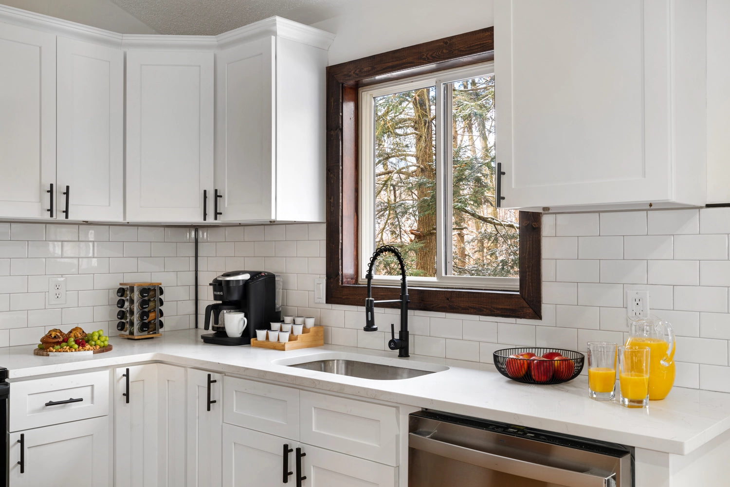 Airbnb Photography: Modern Chalet with Game Room in Tobyhanna, PA