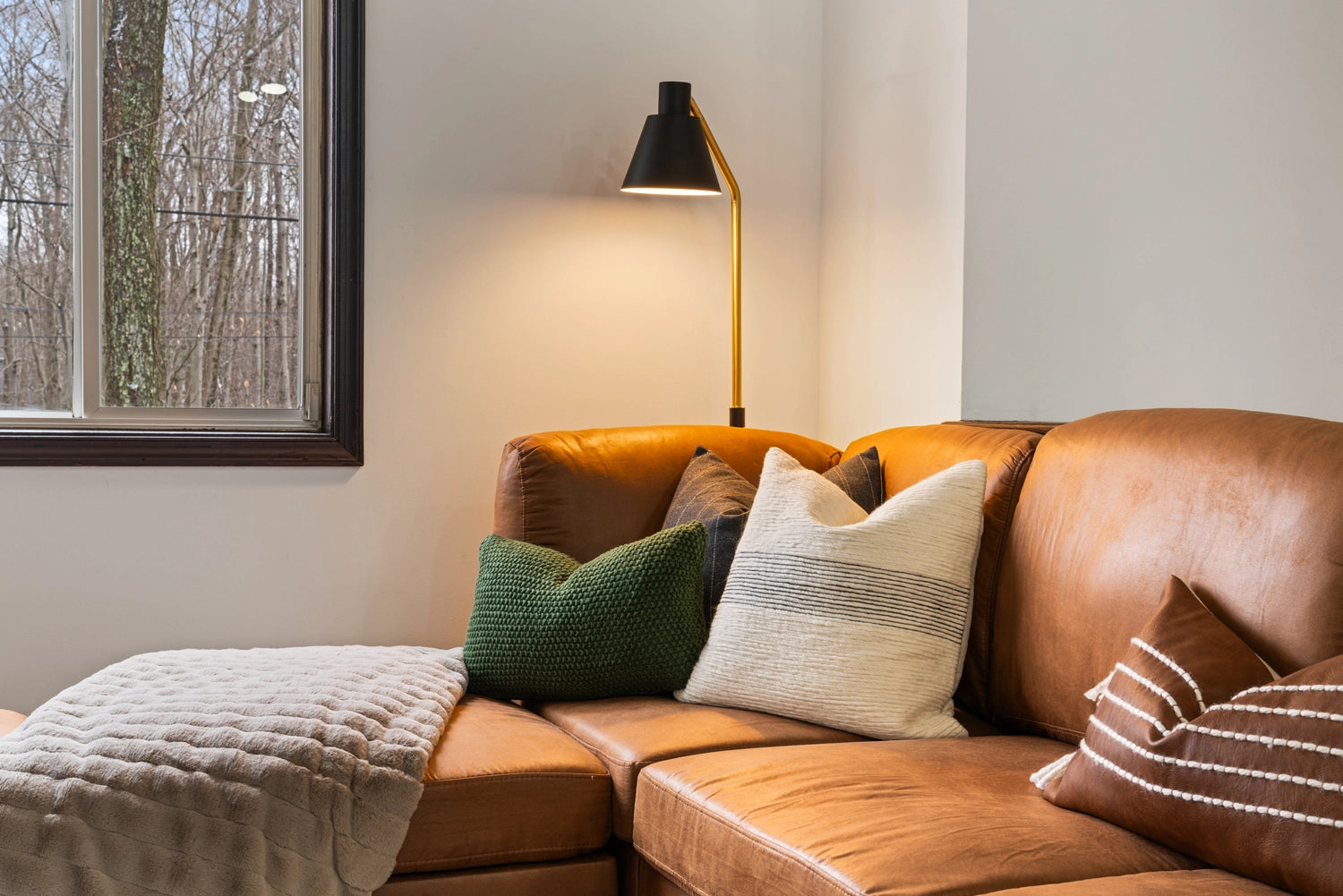 Airbnb Photography: Modern Chalet with Game Room in Tobyhanna, PA