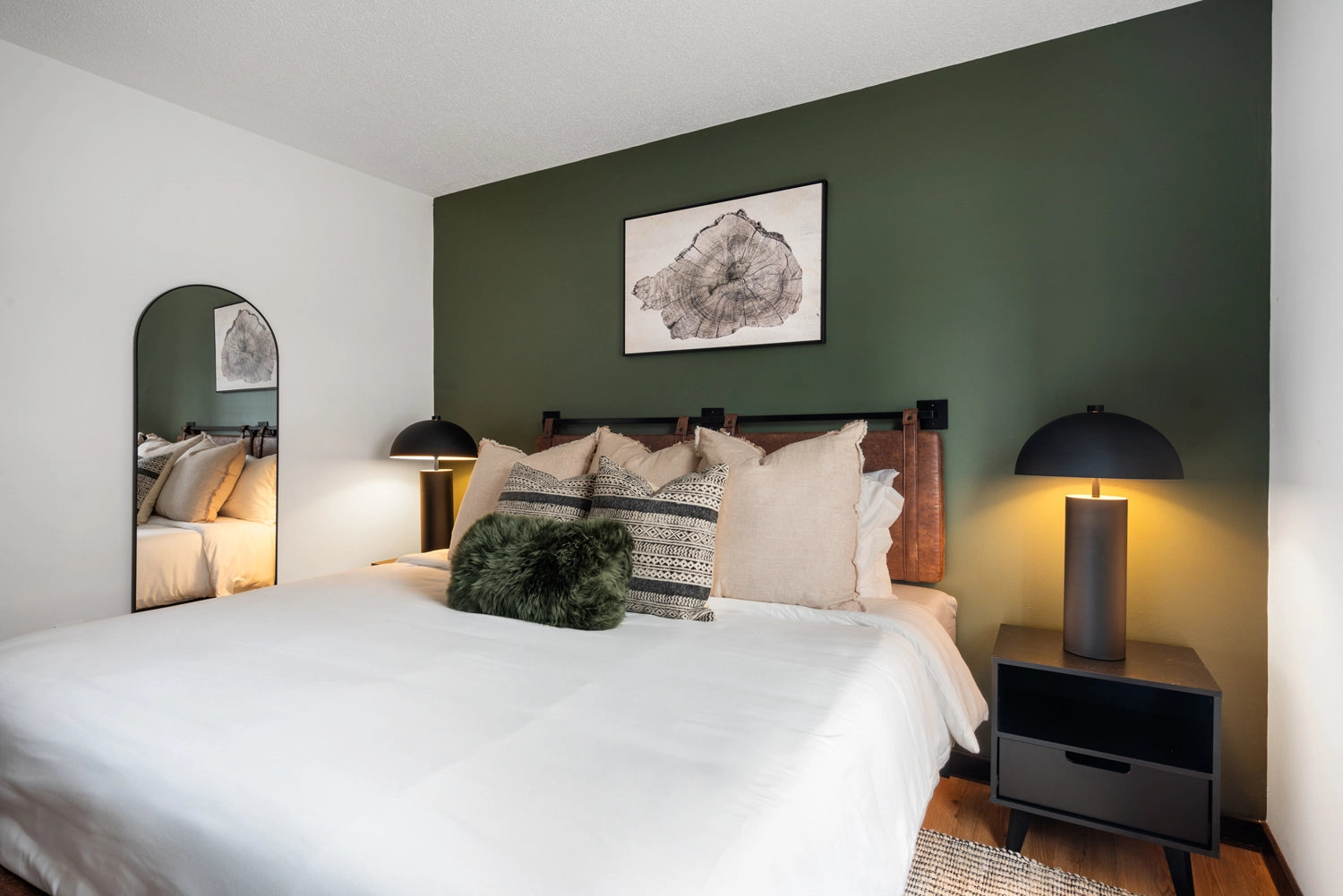 Airbnb Photography: Modern Chalet with Game Room in Tobyhanna, PA