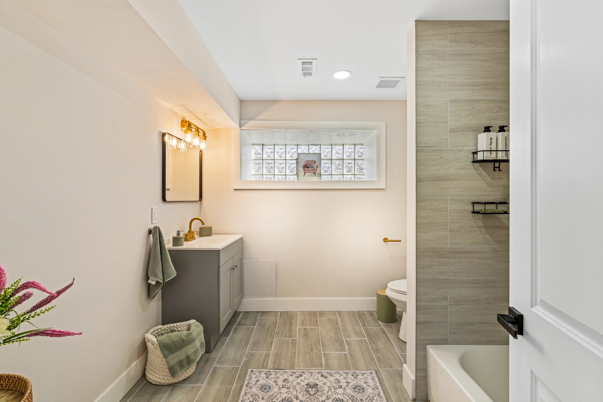 Real Estate Photography Philadelphia | 7176 N 19th St