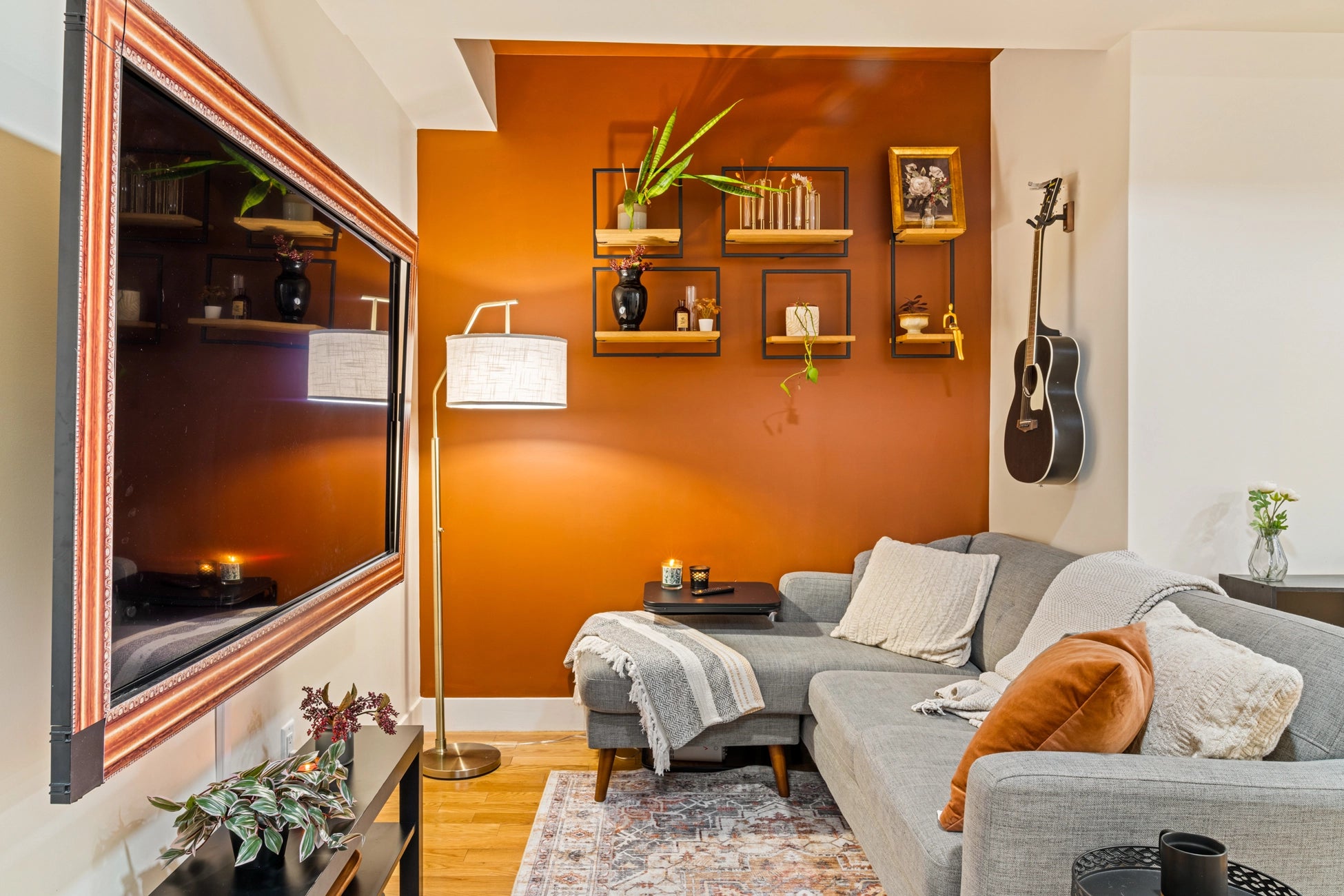 Airbnb Photography: Stylish Urban Apartment With Rooftop Patio in Jersey City, NJ