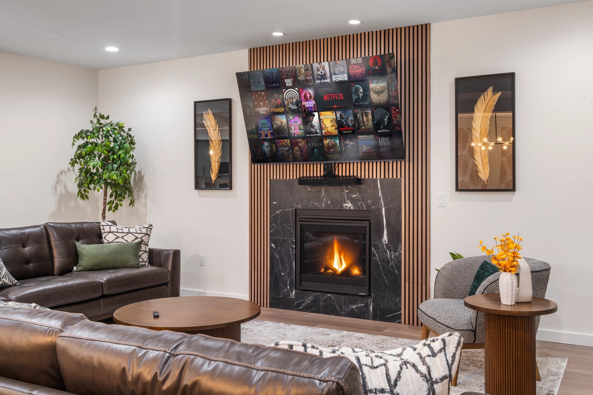 Airbnb Photography: Luxury Lakefront STR Home in Lake Harmony, PA