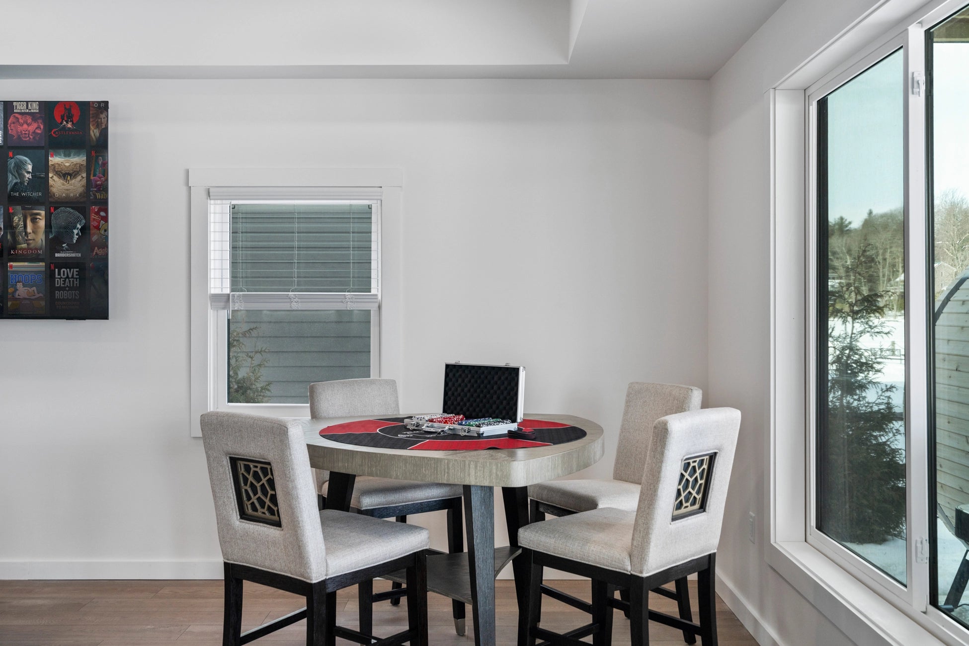 Airbnb Photography: Luxury Lakefront STR Home in Lake Harmony, PA