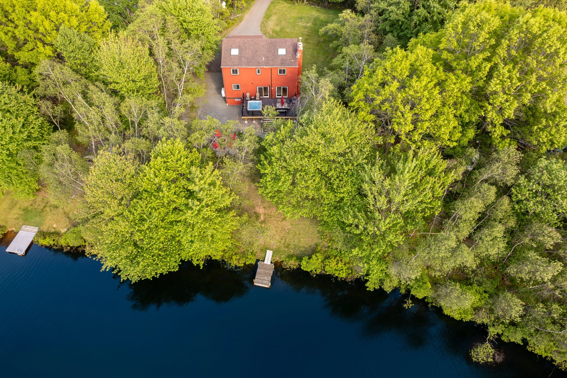 255-Cedar-Dr-Long-Pond-PA-18334-airbnb-009-aerial.webp