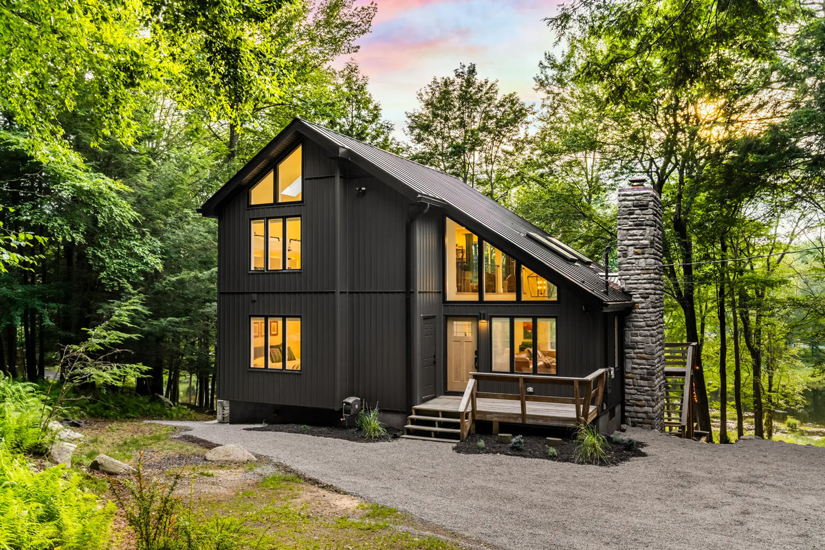 107-Robert-Ln-Gouldsboro-PA-18424-airbnb-019.webp