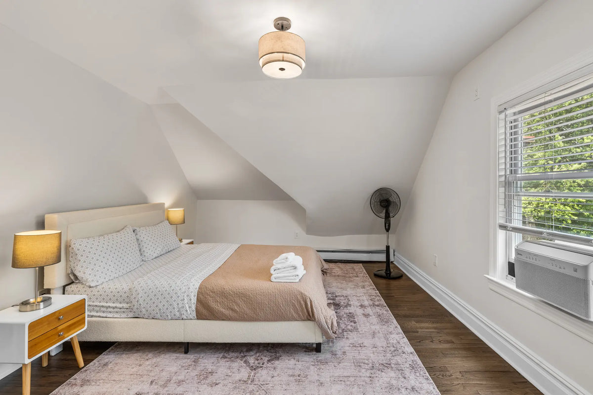 486-Bramhall-Ave-Jersey-City-NJ-07304-apt-3a-airbnb-037.webp