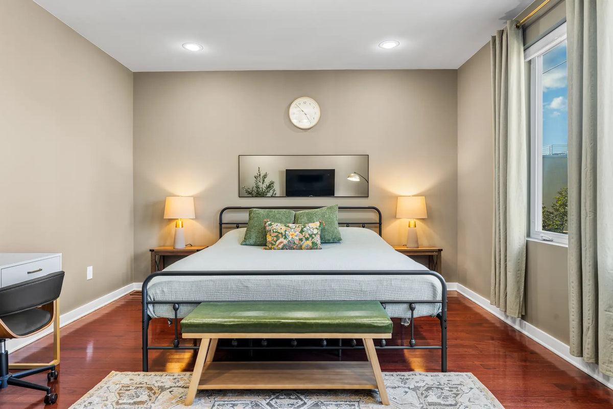 1014-Mt-Vernon-St-Philadelphia-PA-19123-airbnb-047.webp