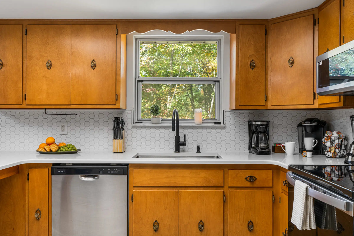 5200-Holiday-Dr-Pocono-Summit-PA-Harmony-House-18346-airbnb-050.webp