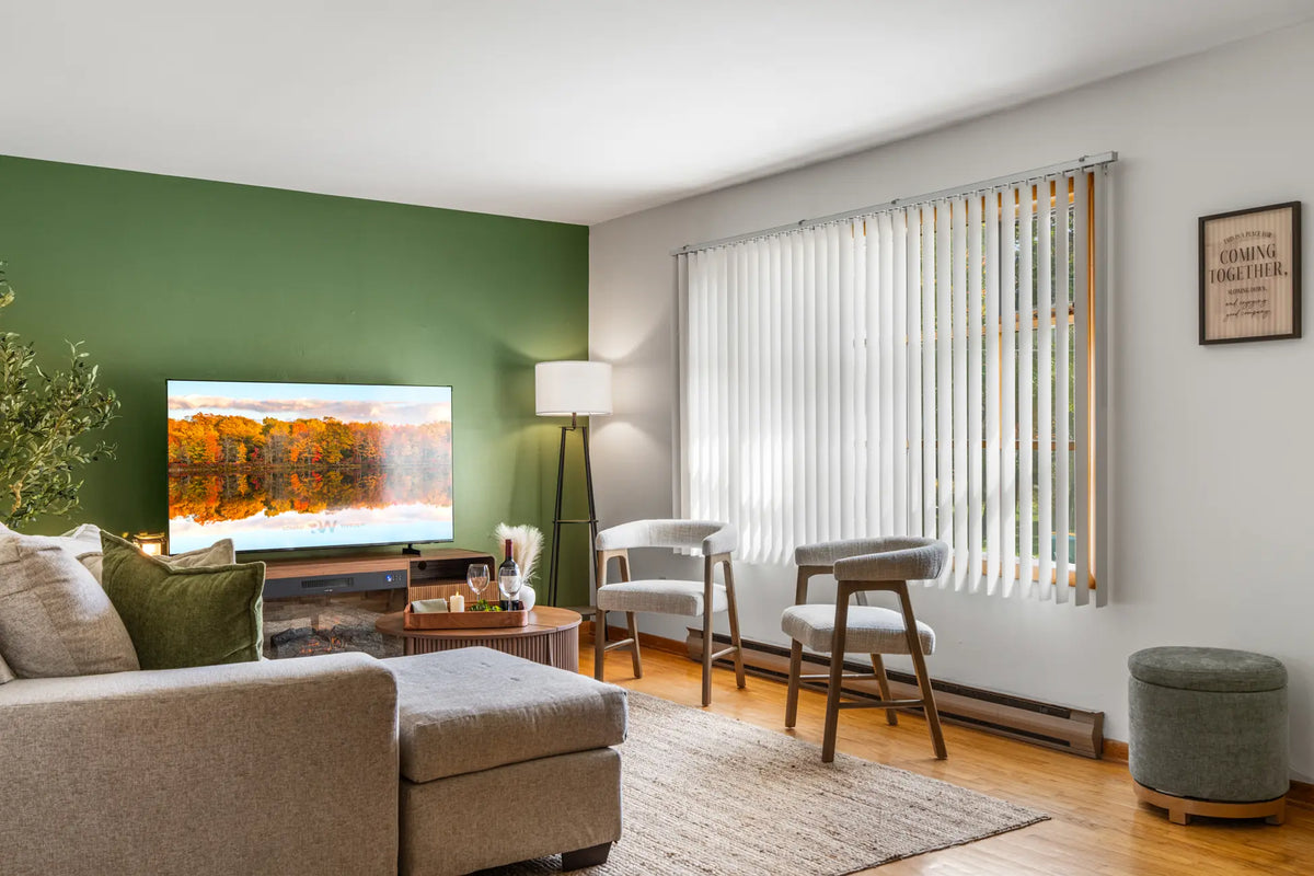 5200-Holiday-Dr-Pocono-Summit-PA-Harmony-House-18346-airbnb-036.webp