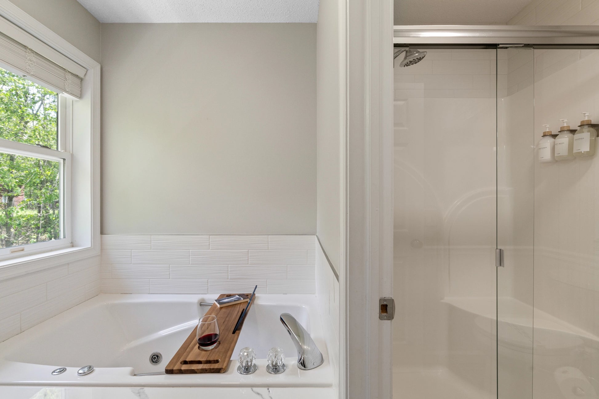 310-Mohansic-Lane-Tobyhanna-PA-18466-airbnb-064.webp