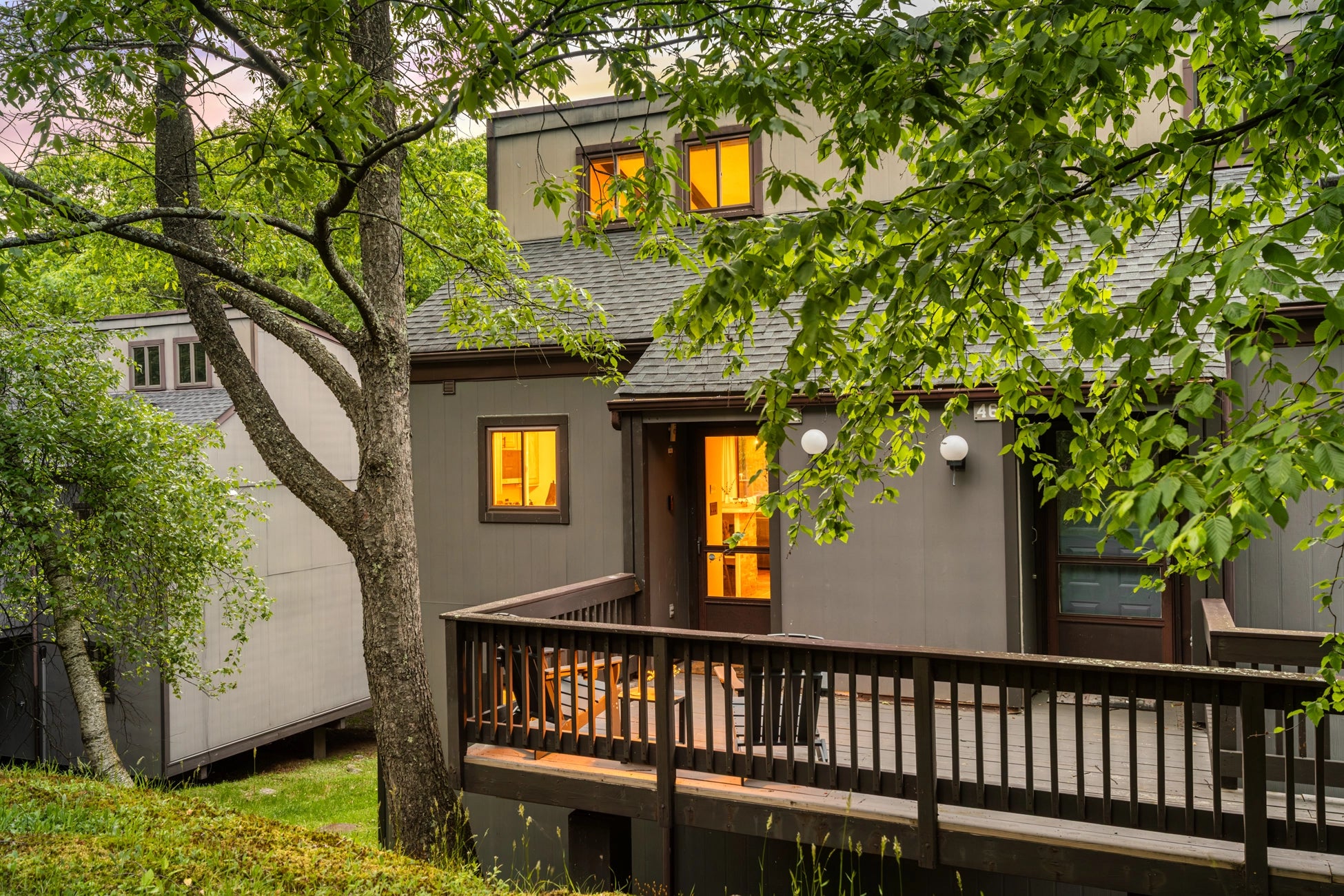 Airbnb Photography in Tannersville, PA | Twilight Deck Retreat
