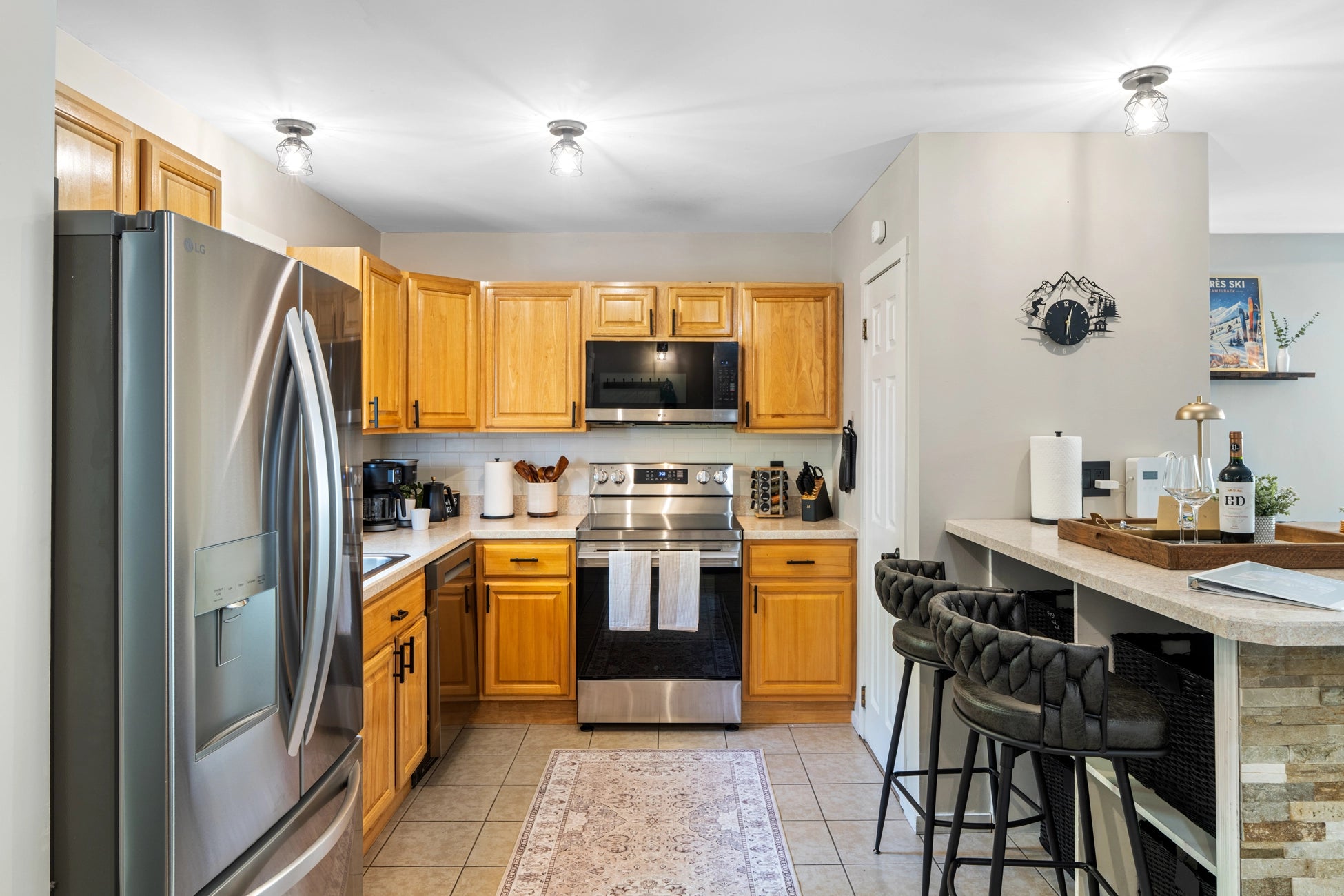 Airbnb Photography in Tannersville, PA | Twilight Deck Retreat