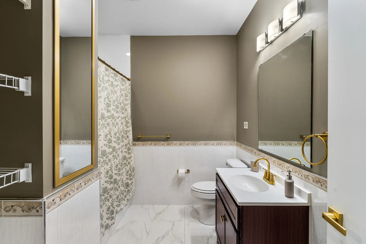 1014-Mt-Vernon-St-Philadelphia-PA-19123-airbnb-040.webp