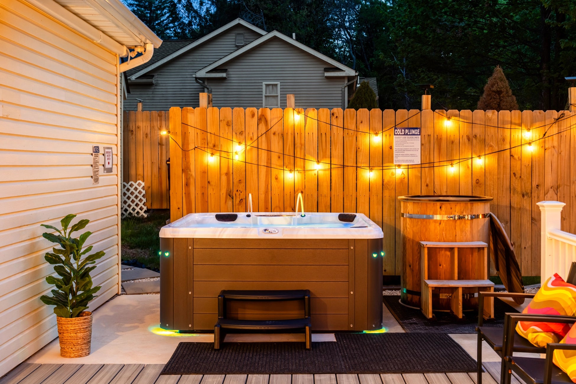 Airbnb Photography in Long Pond, PA | Twilight Backyard Retreat