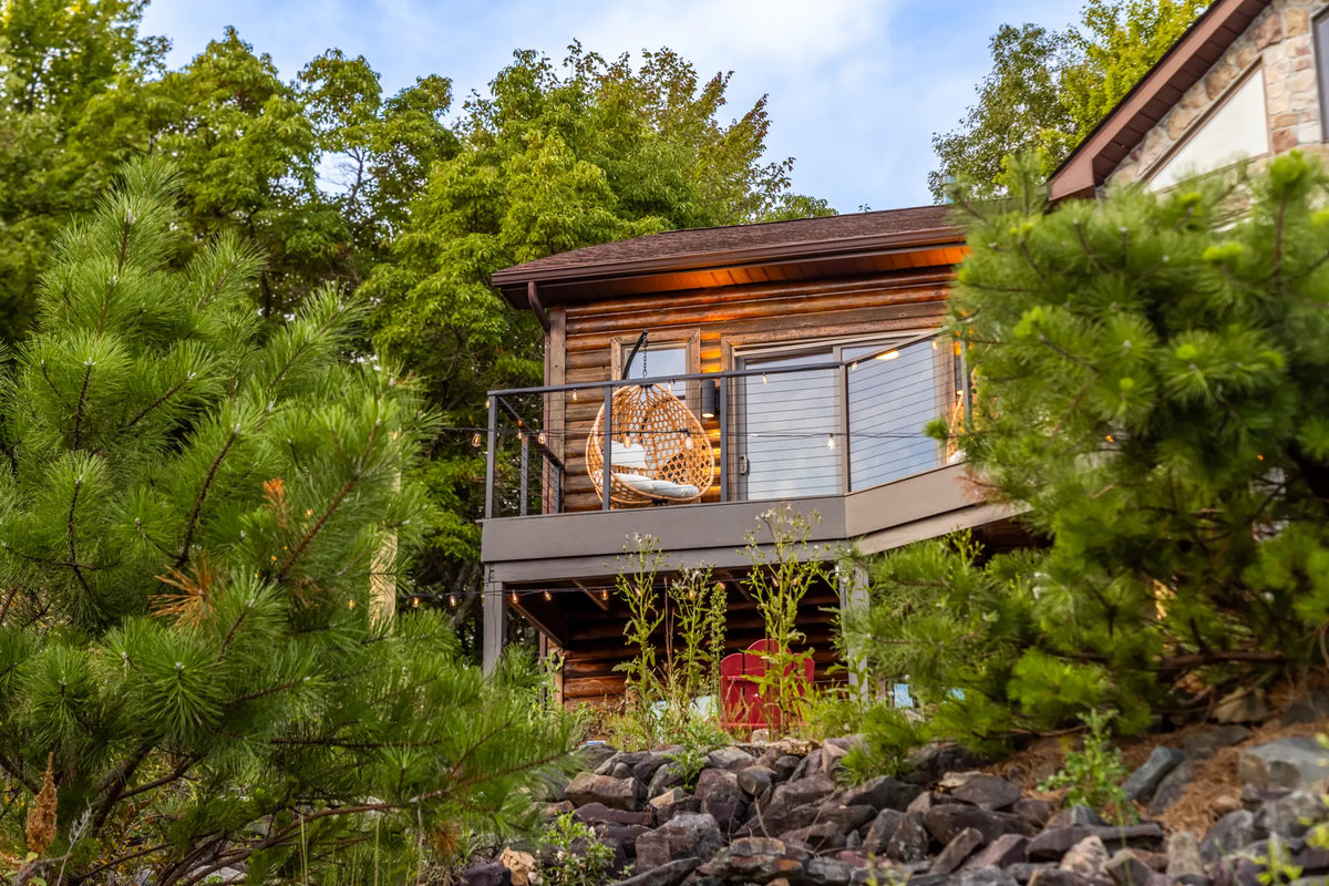 2114-Strawberry-Landing-Long-Pond-PA-18334-additional-airbnb-018-golden-hour-details.webp