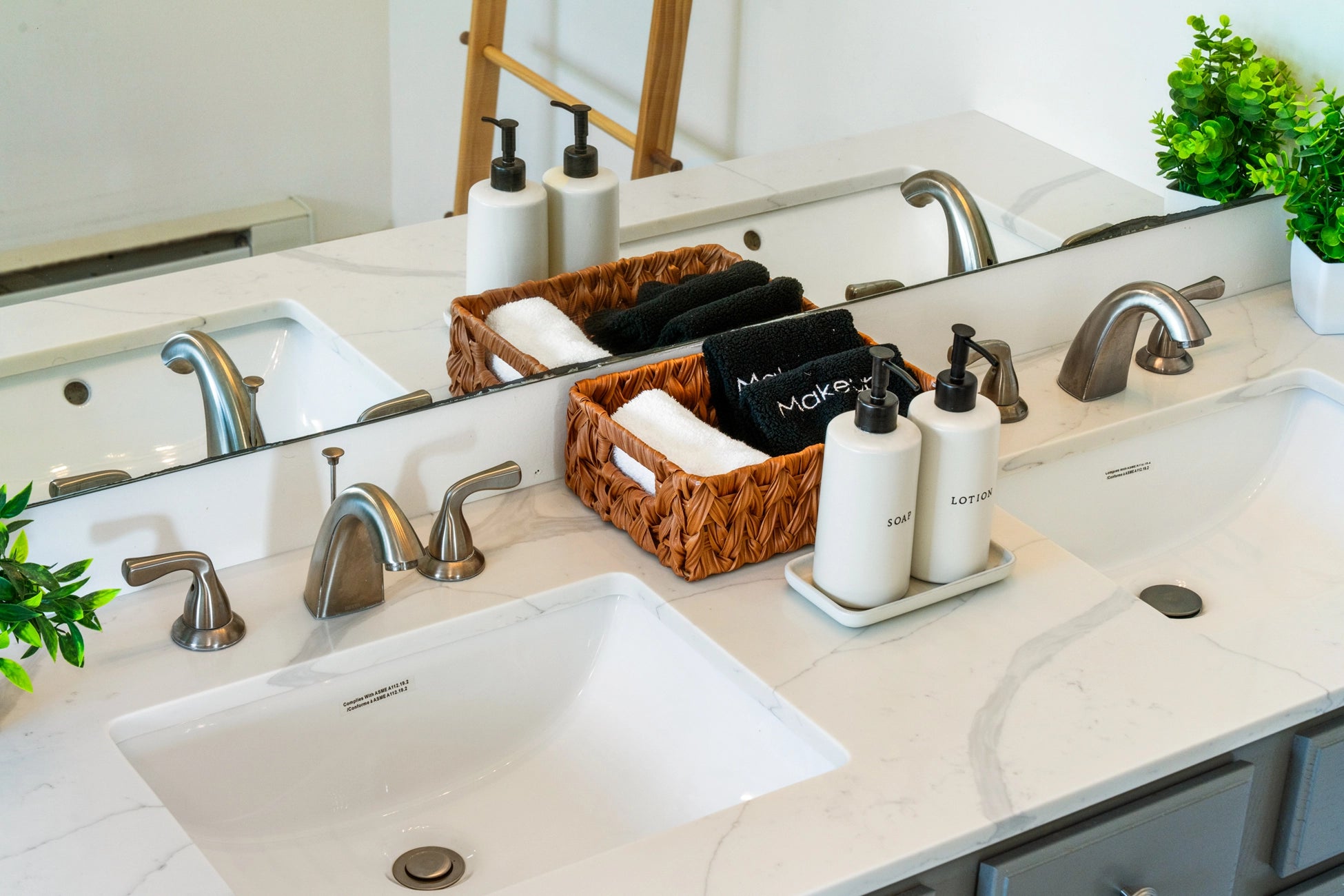 Airbnb Photography in Blakeslee, PA | Cozy Poconos Retreat
