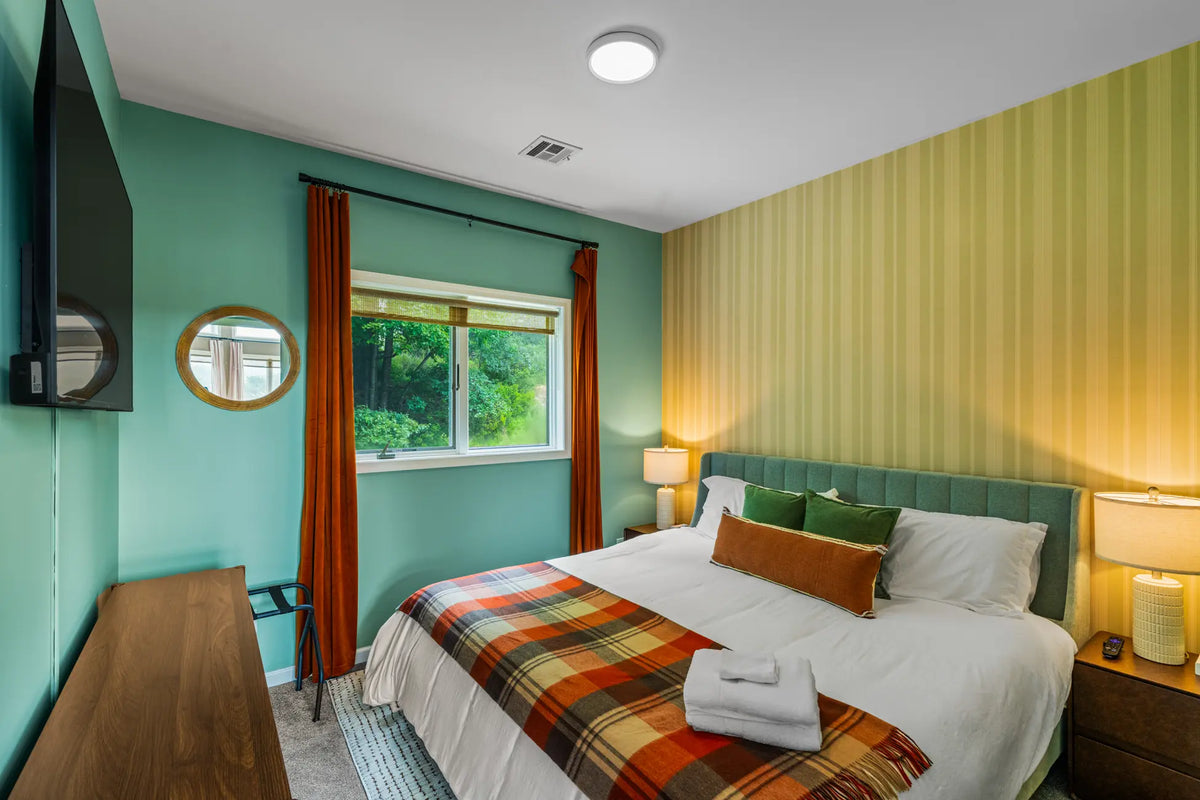 2114-Strawberry-Landing-Long-Pond-PA-18334-airbnb-068.webp