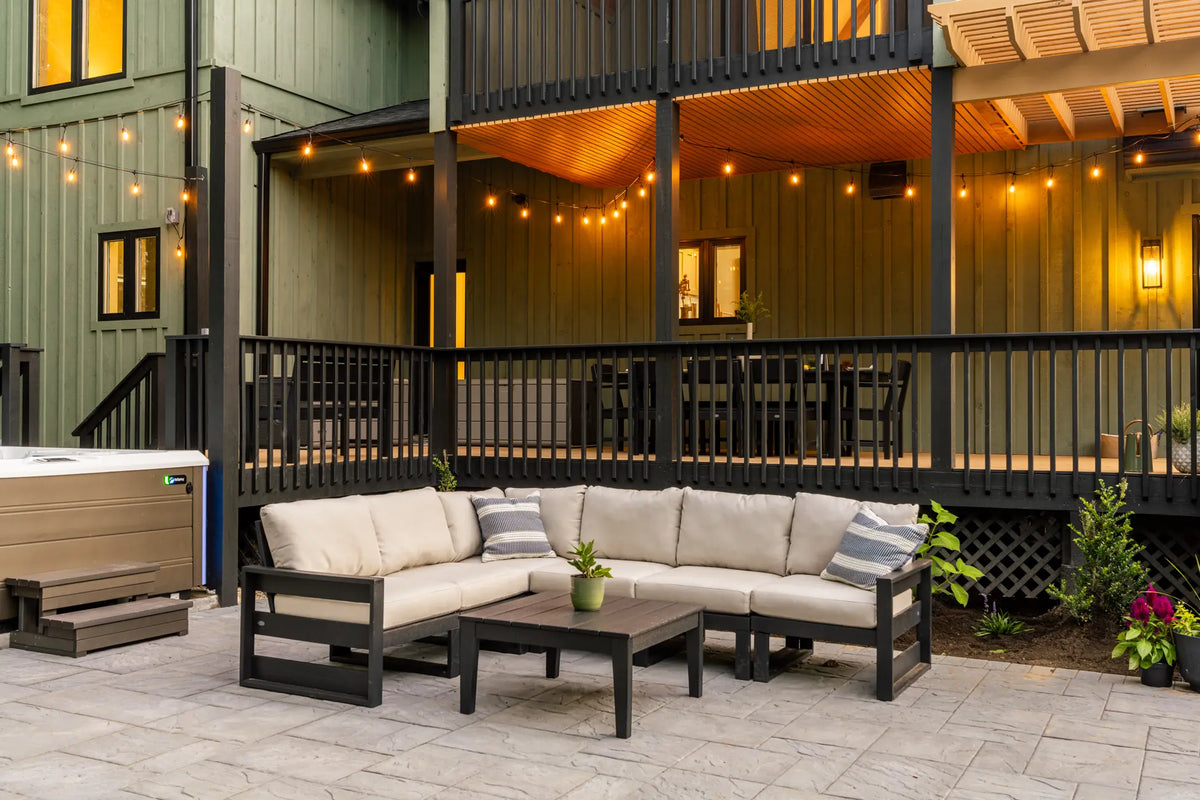 20-Brookhollow-Ln-Windham-NY-12496-airbnb-008-twilight.webp