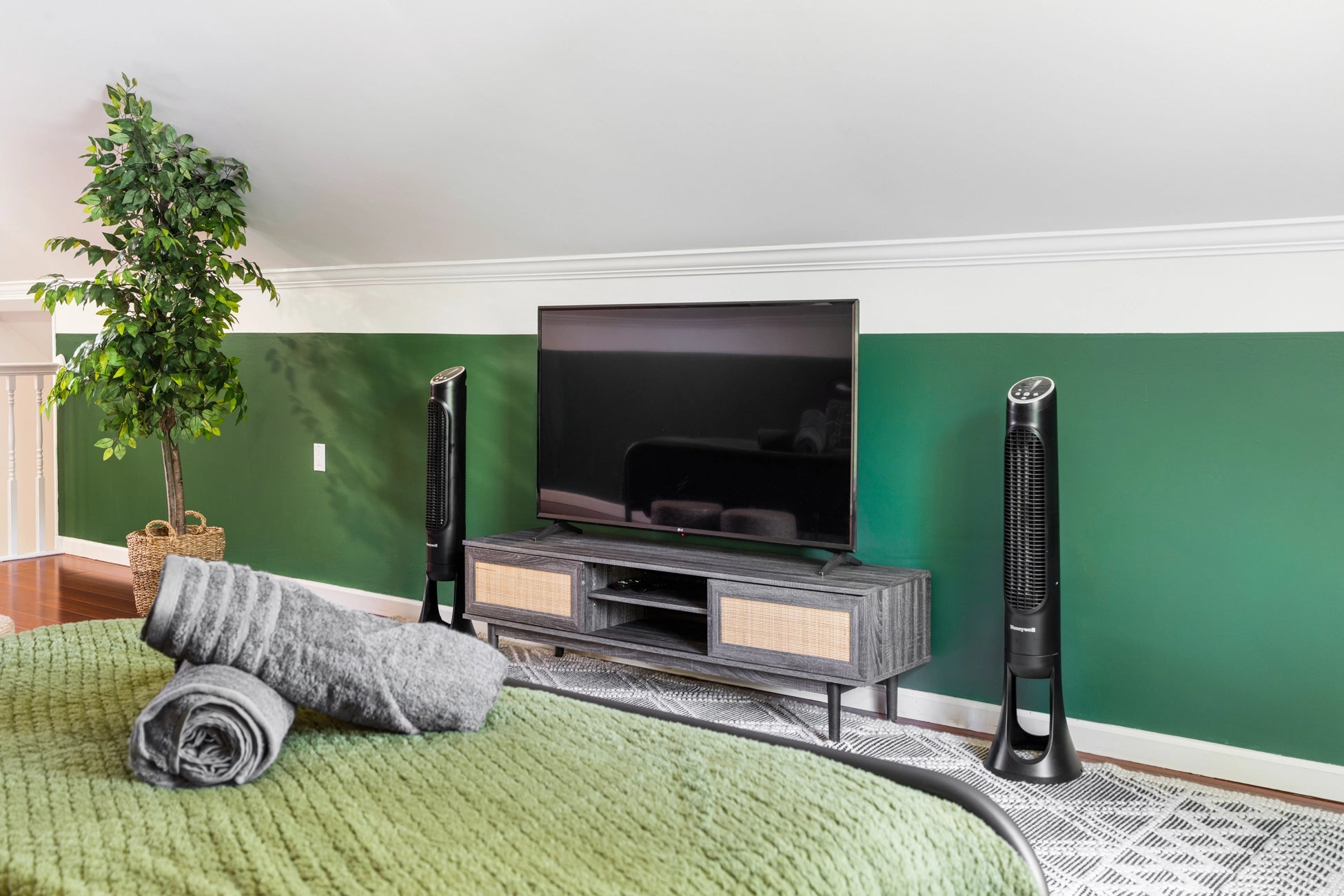 Airbnb Photography in Blakeslee, PA | Cozy Poconos Retreat