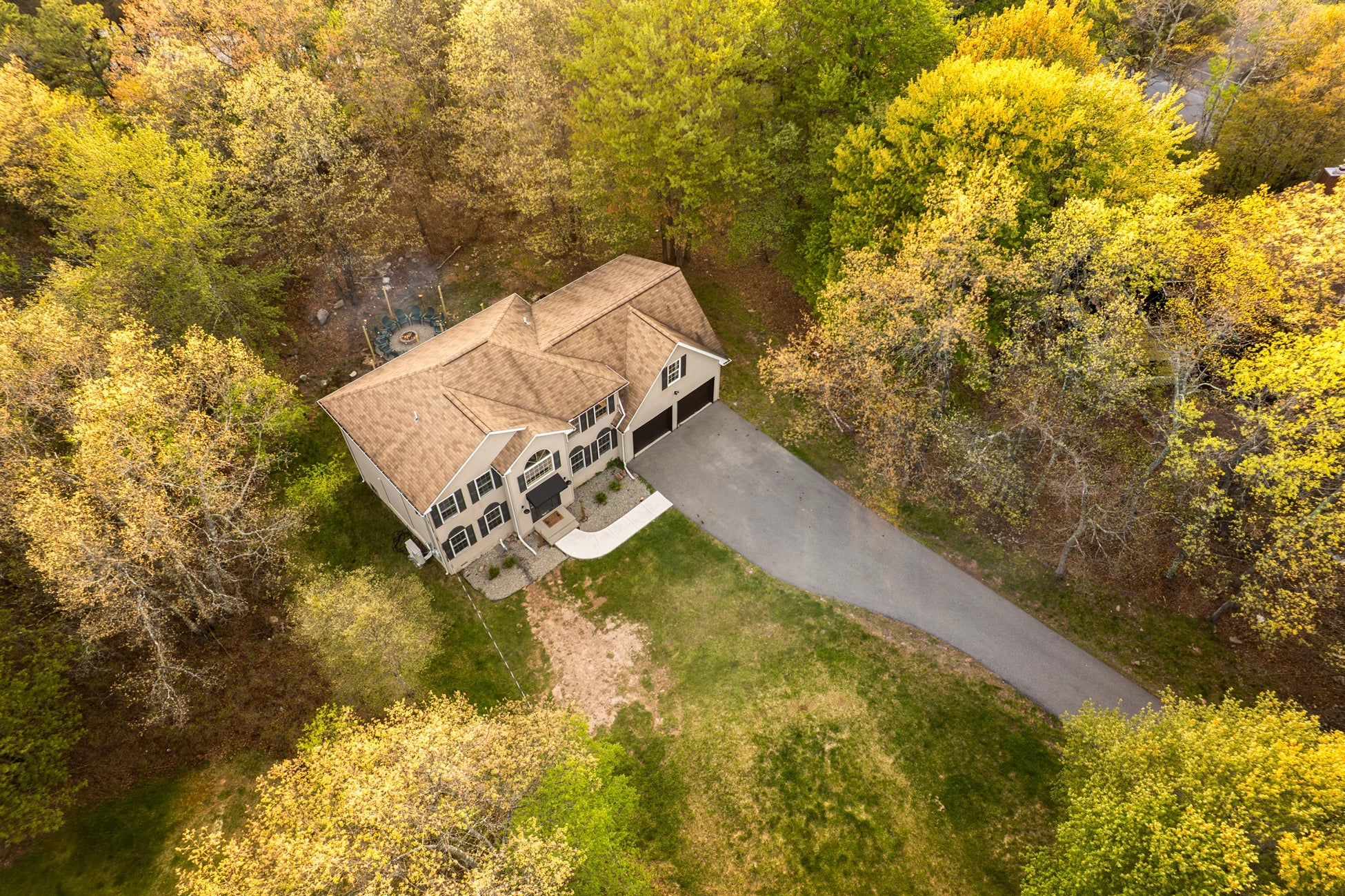 Airbnb Photography in Long Pond, PA | Woodland Retreat at Dusk