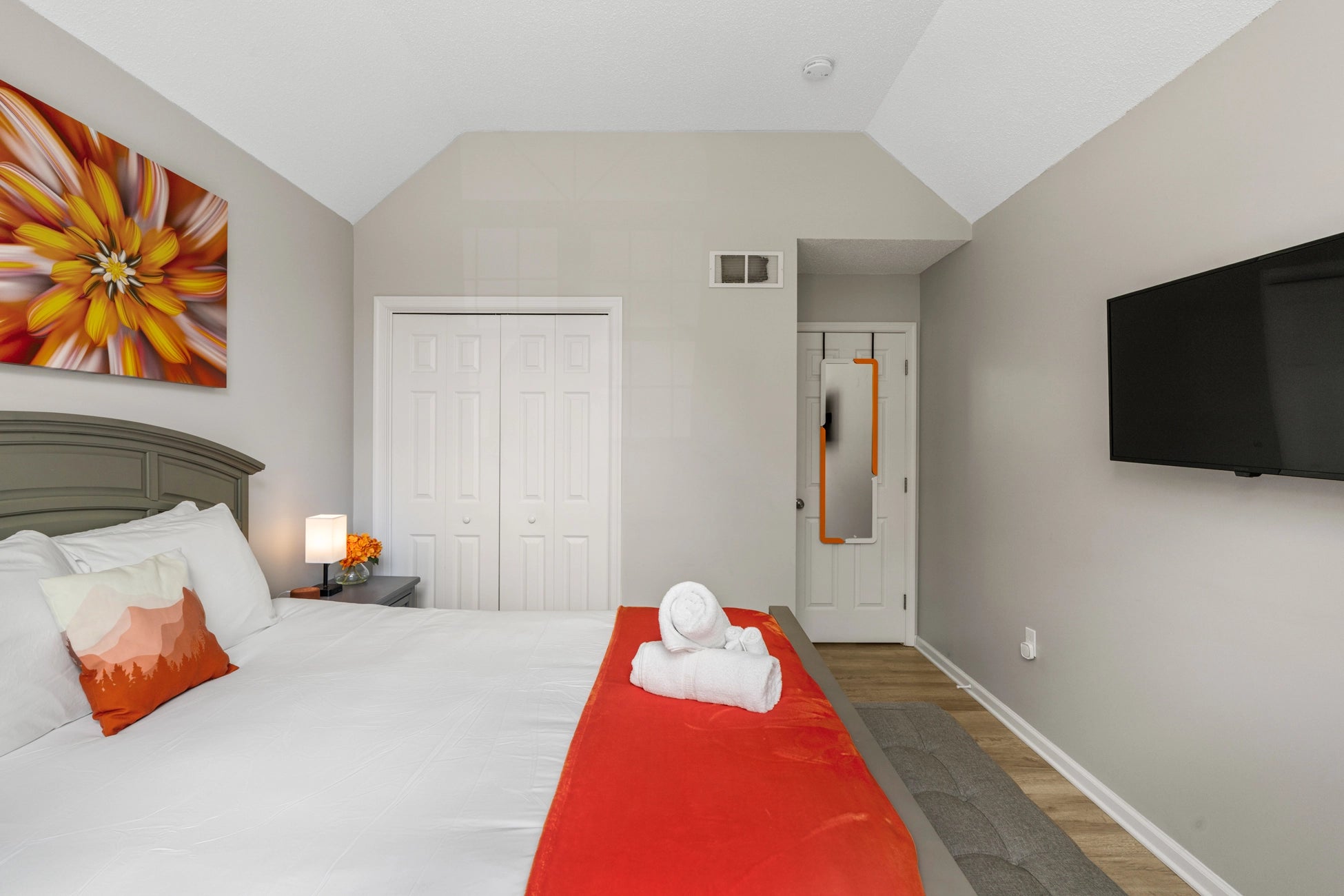 310-Mohansic-Lane-Tobyhanna-PA-18466-airbnb-050.webp