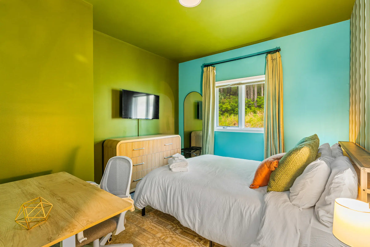 2114-Strawberry-Landing-Long-Pond-PA-18334-airbnb-077.webp