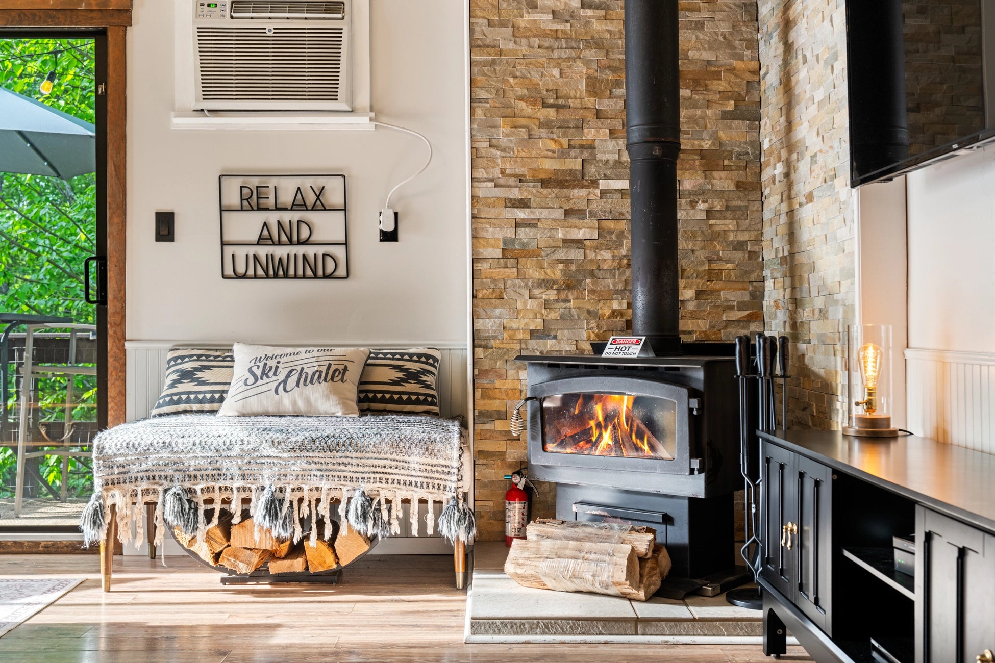Airbnb Photography in Tannersville, PA | Twilight Deck Retreat