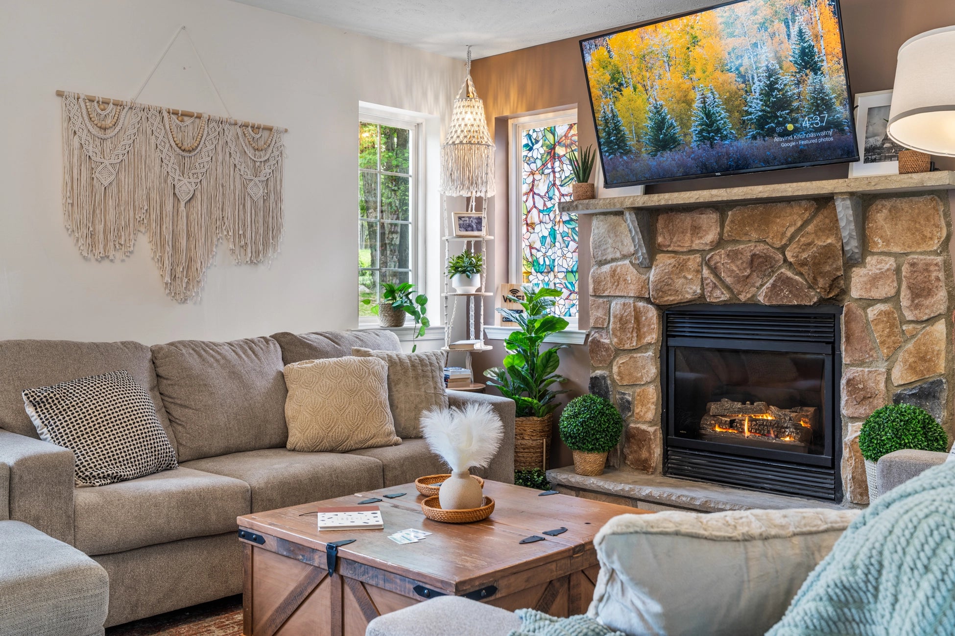 Airbnb Photography in Long Pond, PA | Twilight Backyard Retreat