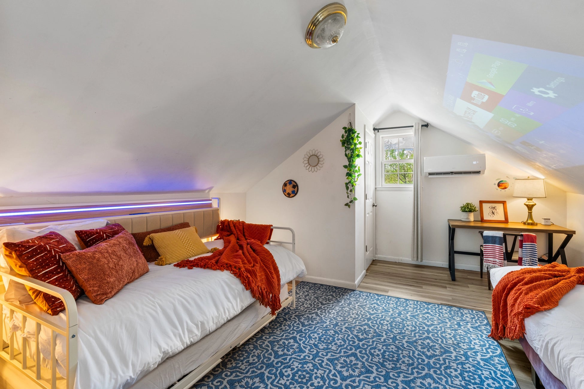 Airbnb Photography in Long Pond, PA | Twilight Backyard Retreat