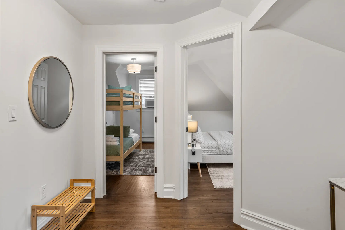 486-Bramhall-Ave-Jersey-City-NJ-07304-apt-3a-airbnb-036.webp
