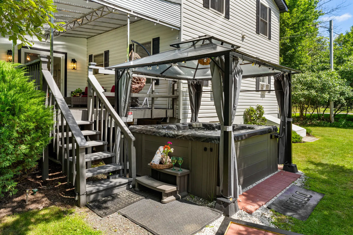 92-Penn-Forest-Trail-Albrightsville-PA-18210-airbnb-010.webp
