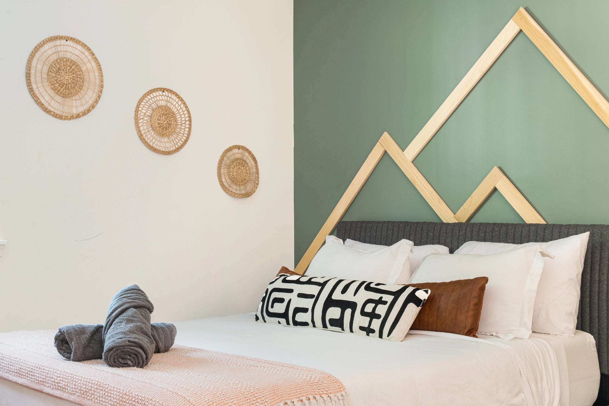 Airbnb Photography in Blakeslee, PA | Cozy Poconos Retreat