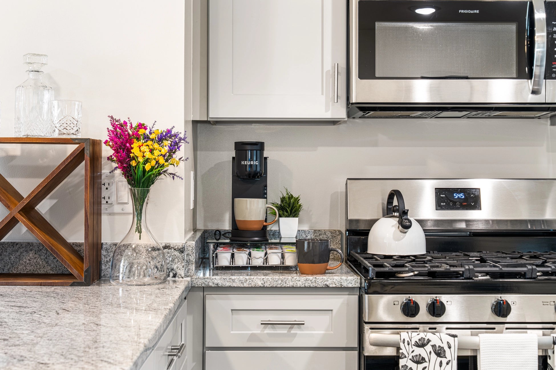 Airbnb Photography in East Orange, NJ | Modern Urban Apartment