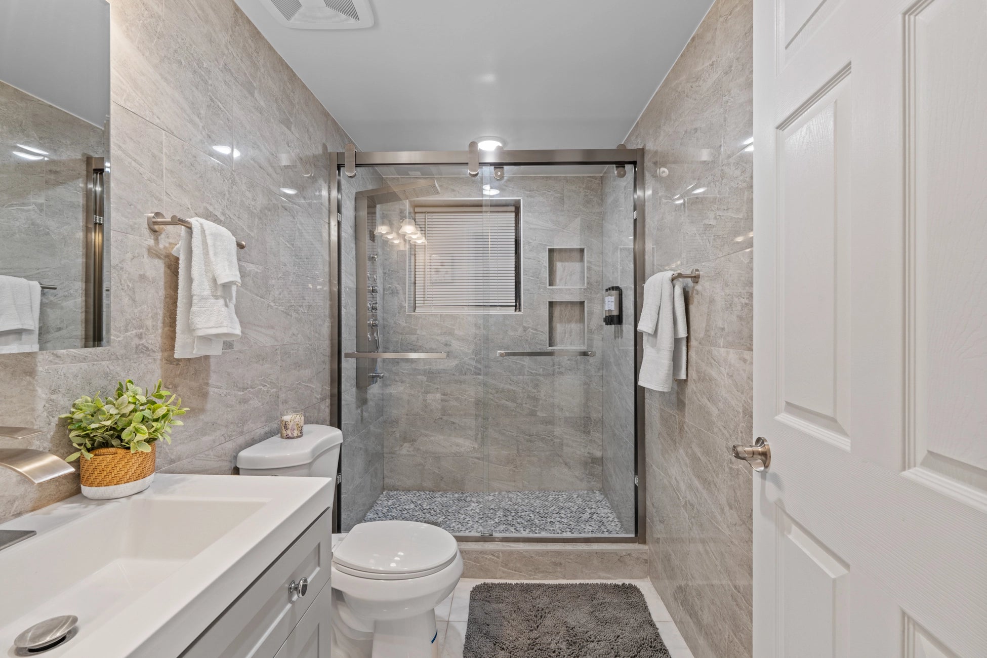Airbnb Photography in East Orange, NJ | Rooftop Urban Retreat