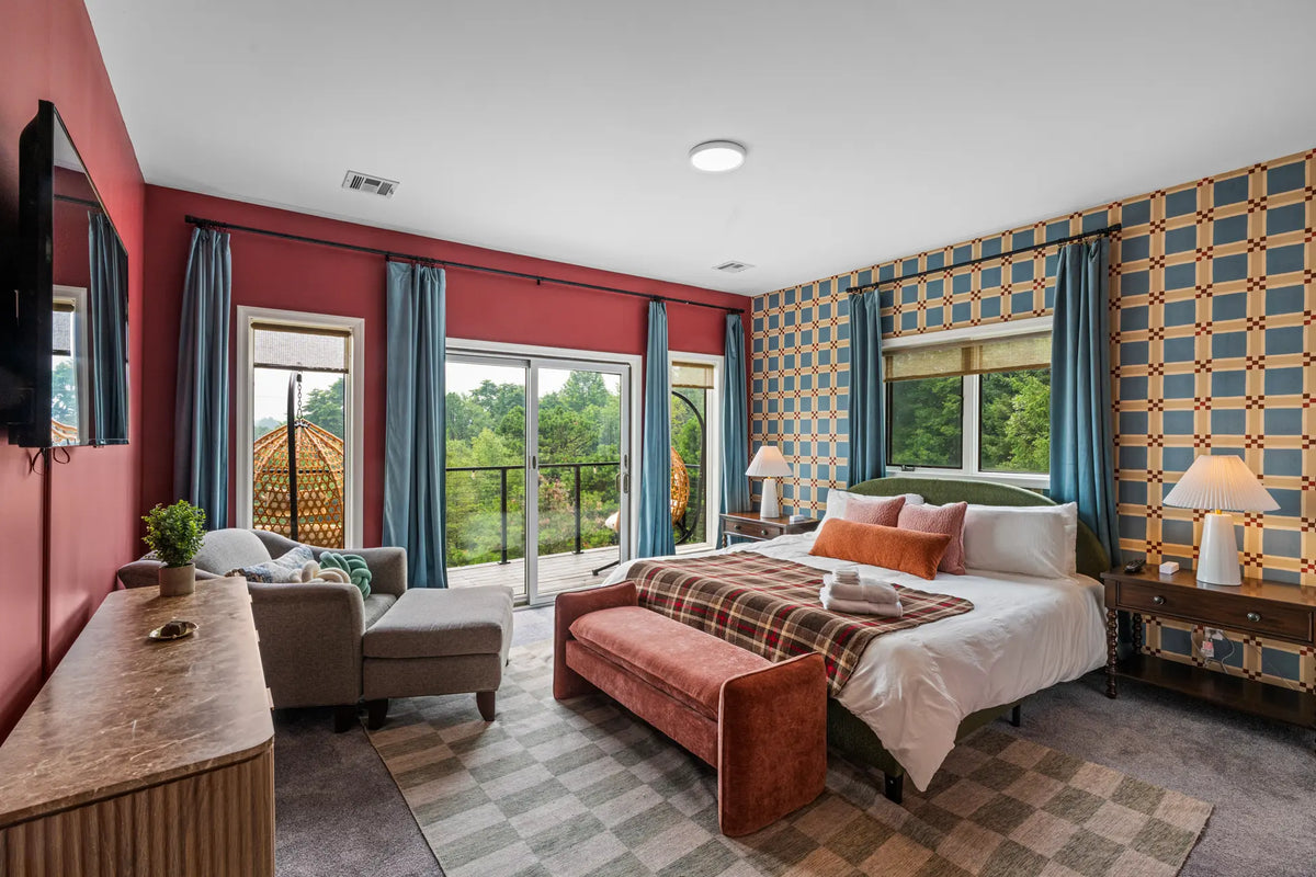 2114-Strawberry-Landing-Long-Pond-PA-18334-airbnb-059.webp