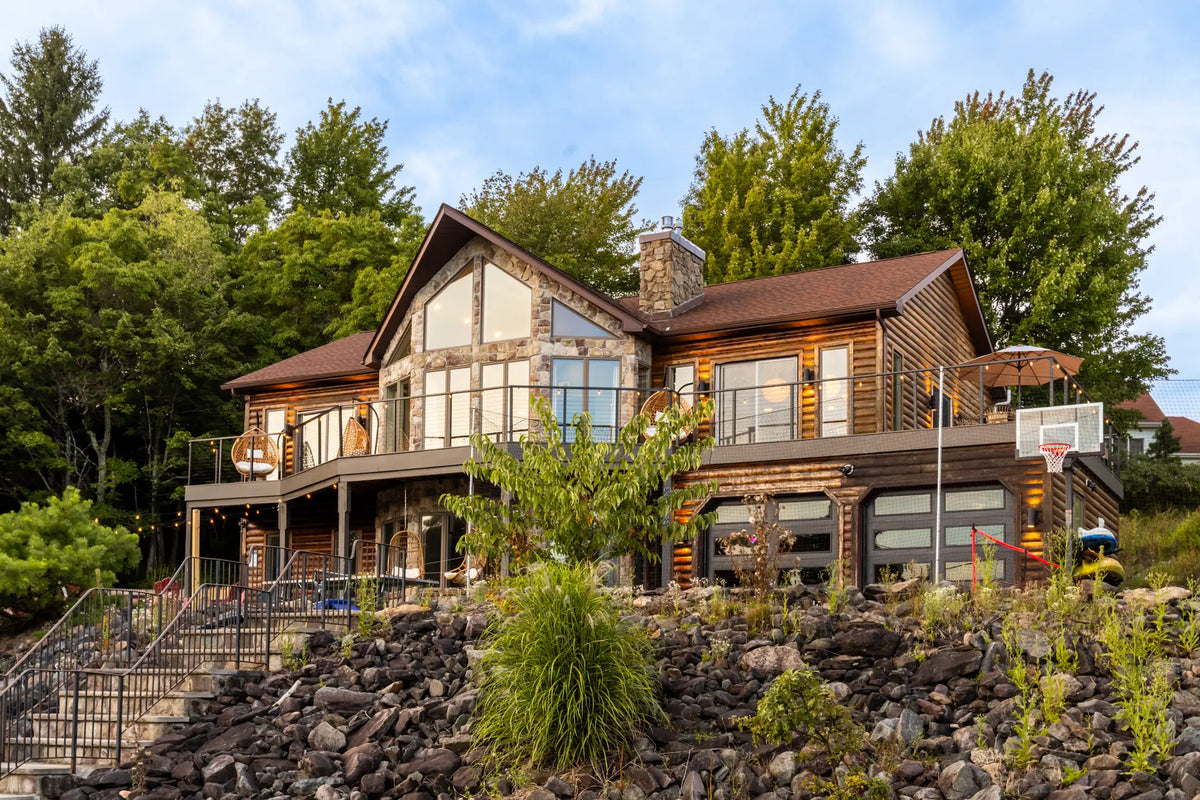 2114-Strawberry-Landing-Long-Pond-PA-18334-additional-airbnb-017-golden-hour.webp