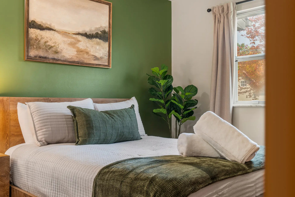 5200-Holiday-Dr-Pocono-Summit-PA-Harmony-House-18346-airbnb-054.webp
