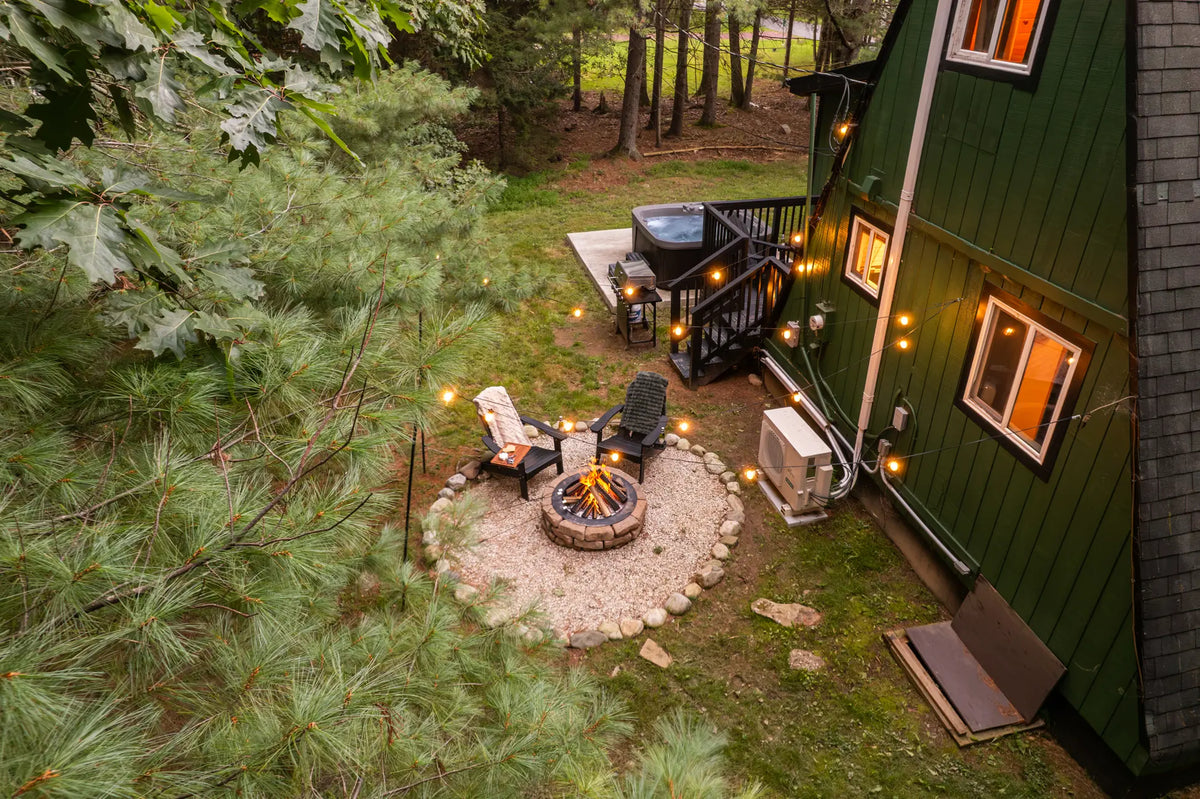 4113-Low-Ridge-Rd-Pocono-Summit-PA-18346-airbnb-003-twilight.webp