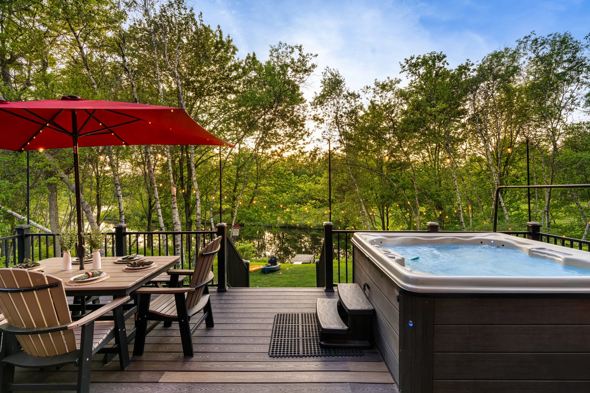 255-Cedar-Dr-Long-Pond-PA-18334-airbnb-003-twilight.webp