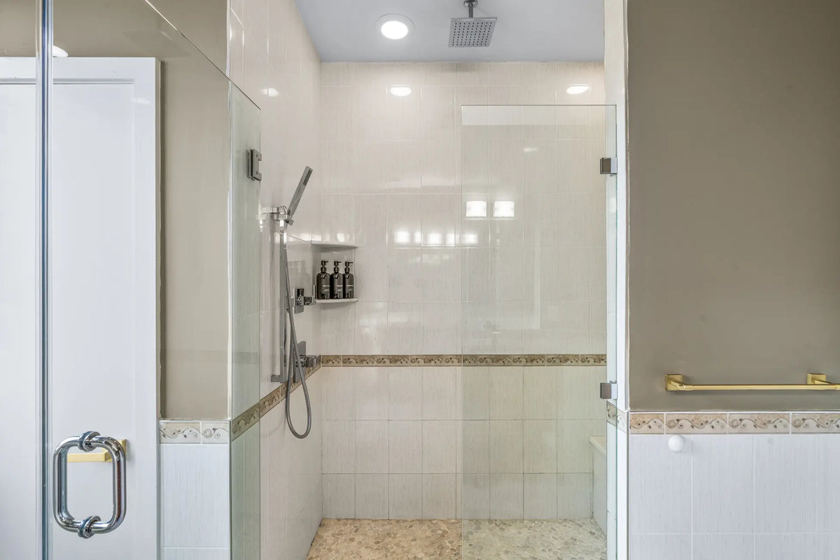1014-Mt-Vernon-St-Philadelphia-PA-19123-airbnb-058.webp