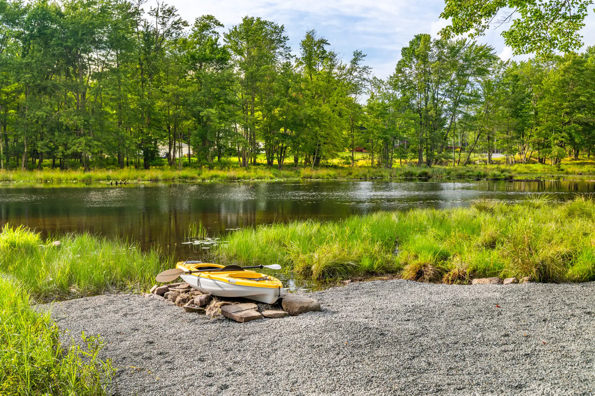 107-Robert-Ln-Gouldsboro-PA-18424-airbnb-025.webp