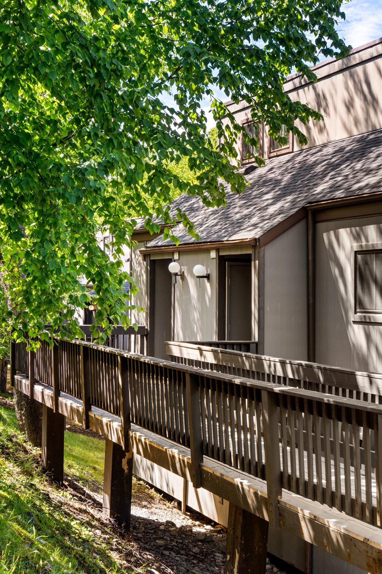Airbnb Photography in Tannersville, PA | Twilight Deck Retreat