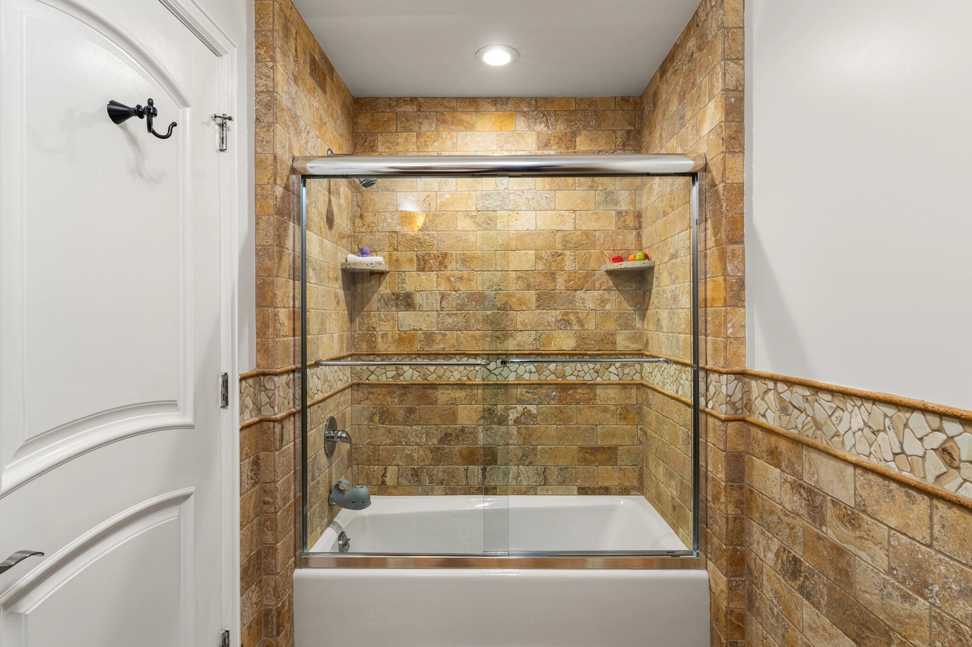 60-Westcott-Ave-Ocean-Township-NJ-08758-airbnb-055.webp