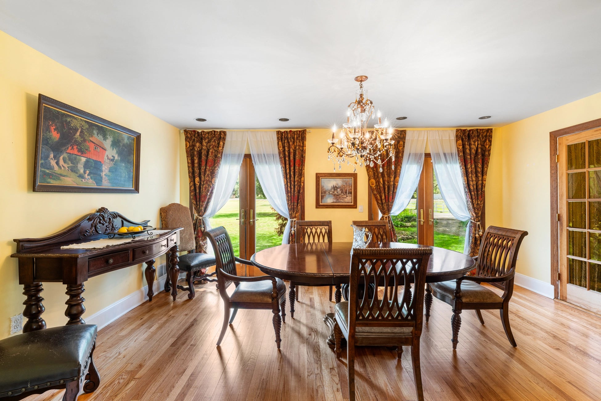 Airbnb Photography in Long Hill, NJ