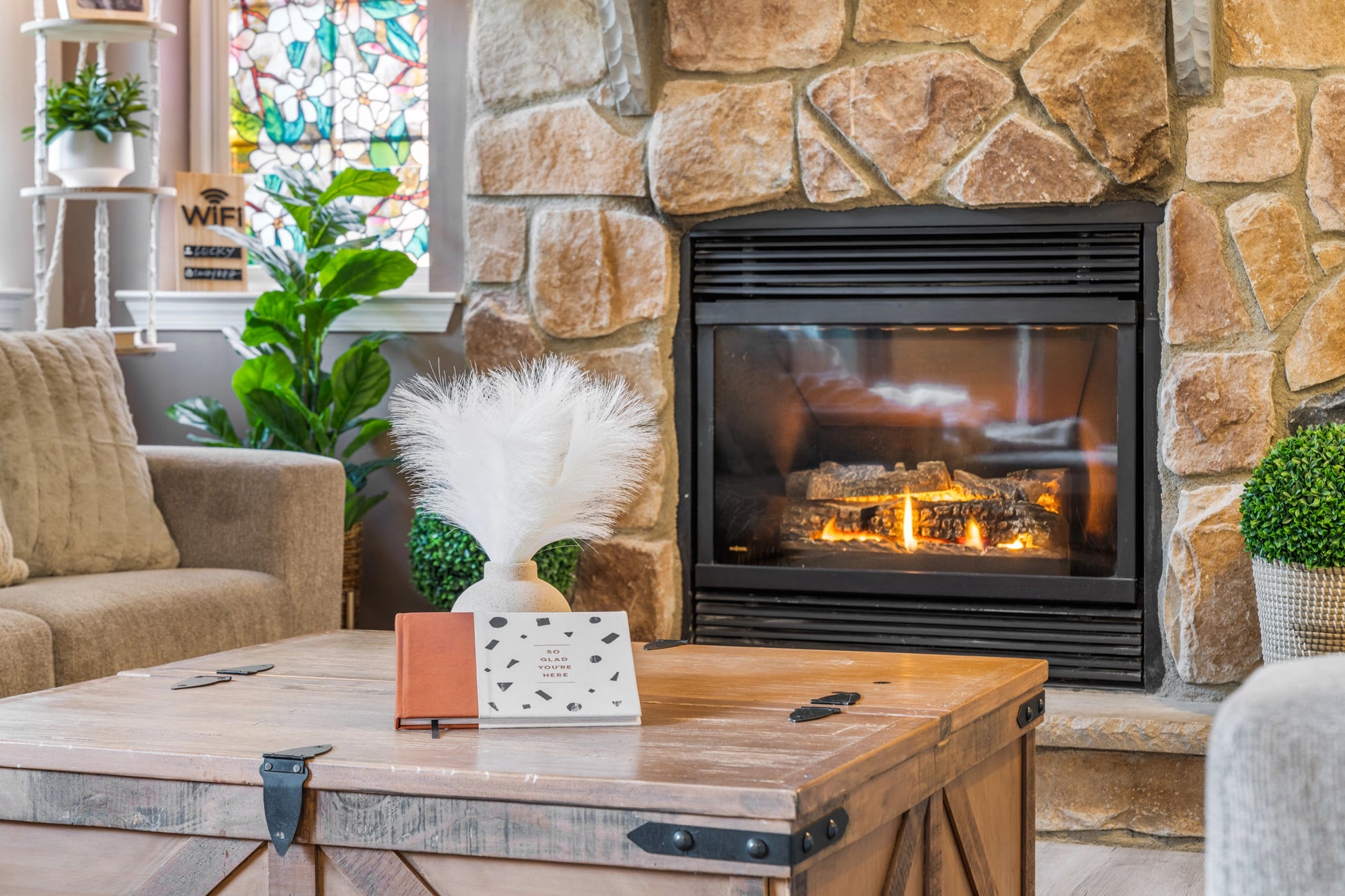 Airbnb Photography in Long Pond, PA | Twilight Backyard Retreat
