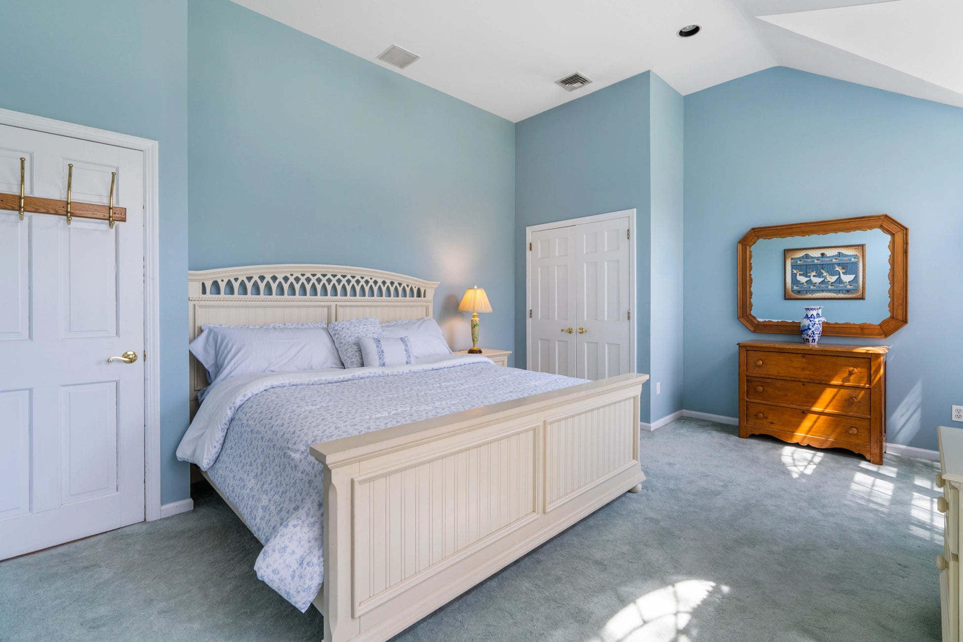 Airbnb Photography in Long Hill, NJ