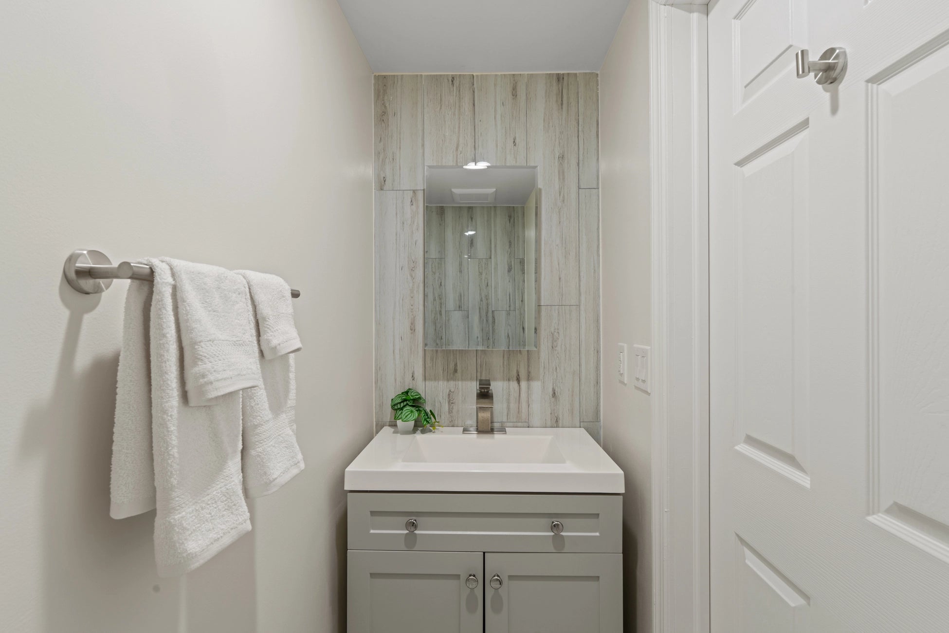 Airbnb Photography in East Orange, NJ | Rooftop Urban Retreat